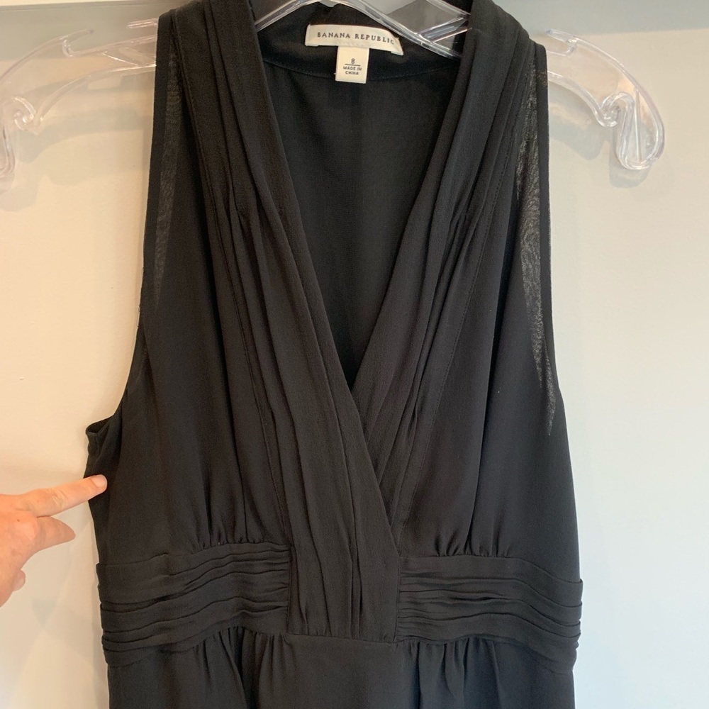 NWOT Banana republic dressy tank. Black